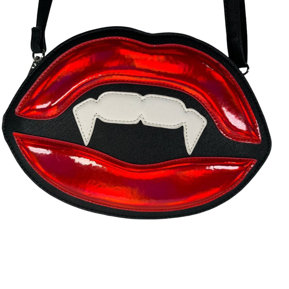 Mad Engine Vampire Fangs Purse Crossbody Bag Halloween Horror True Blood Dracula